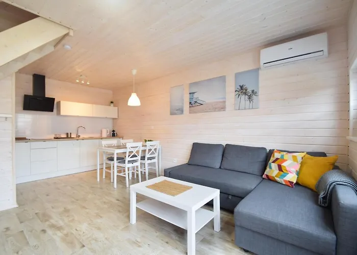 Balticmoon Semesterbostad Rewal